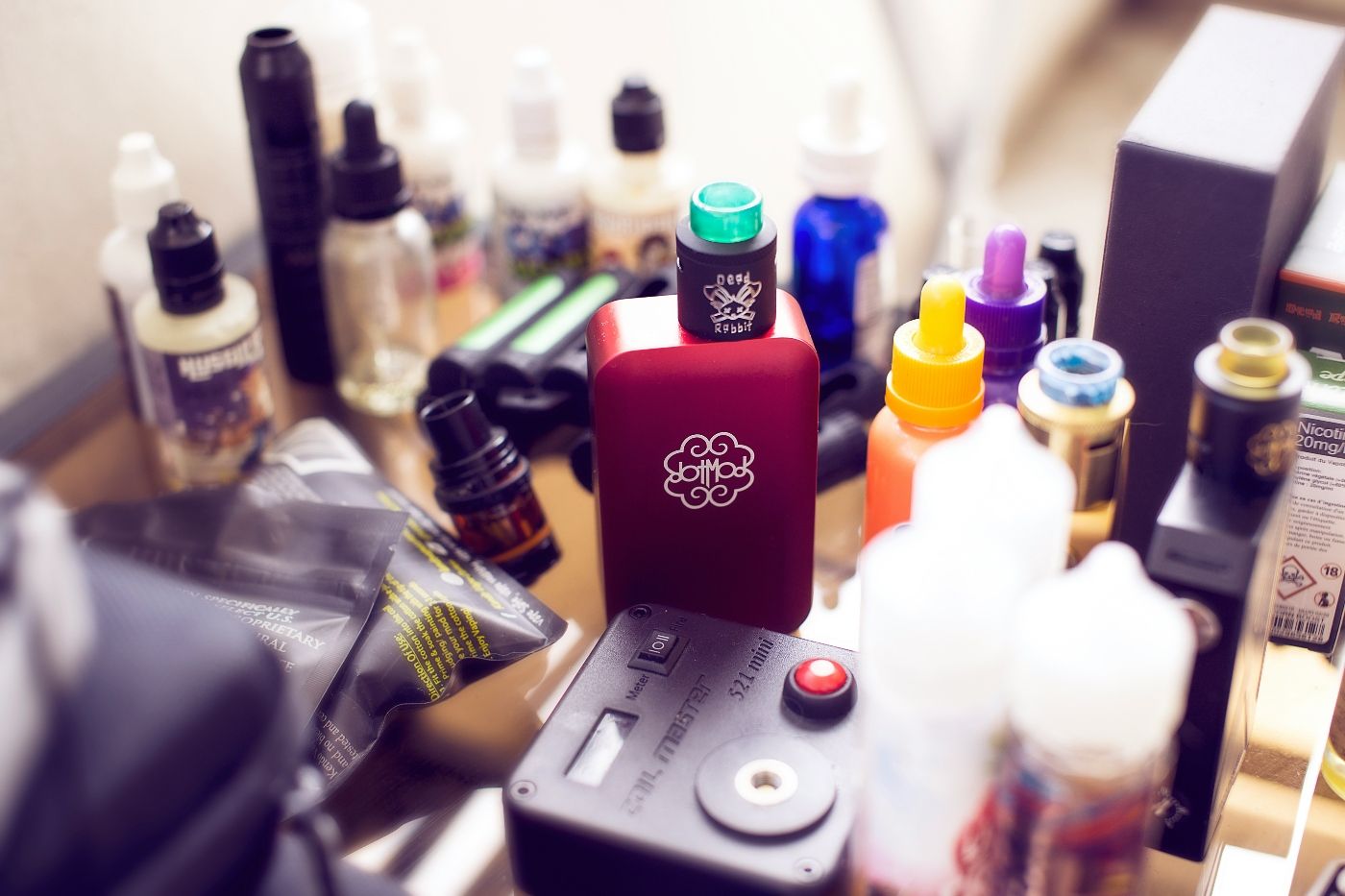Vapeadores-Reino Unido- dispositivos ilegales