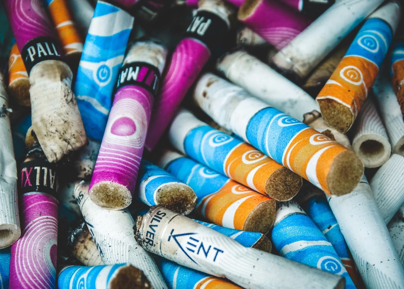Uso tabaco jóvenes alcanza nivel más bajo Estados Unidos