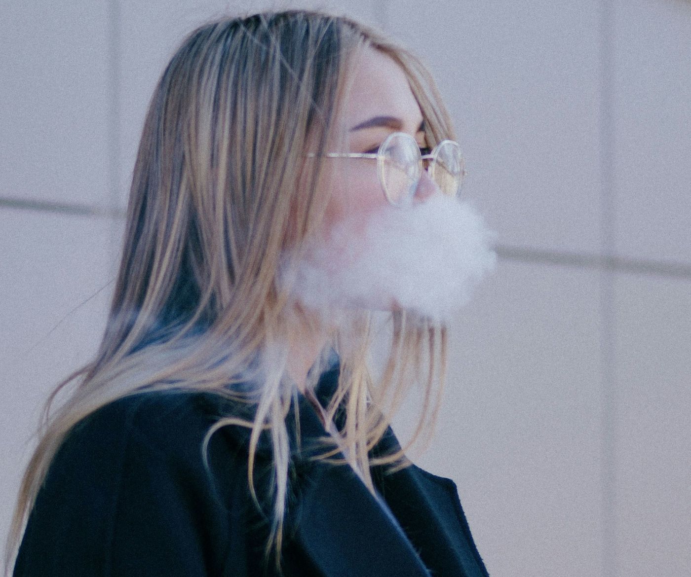 Reino Unido planea prohibir vapes desechables partir 1 de junio 2025