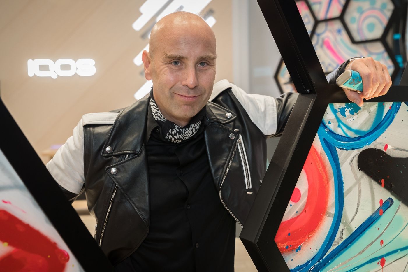 IQOS vuelve a romper las reglas del juego nuevo Game Changer: el artista Miguel Caravaca