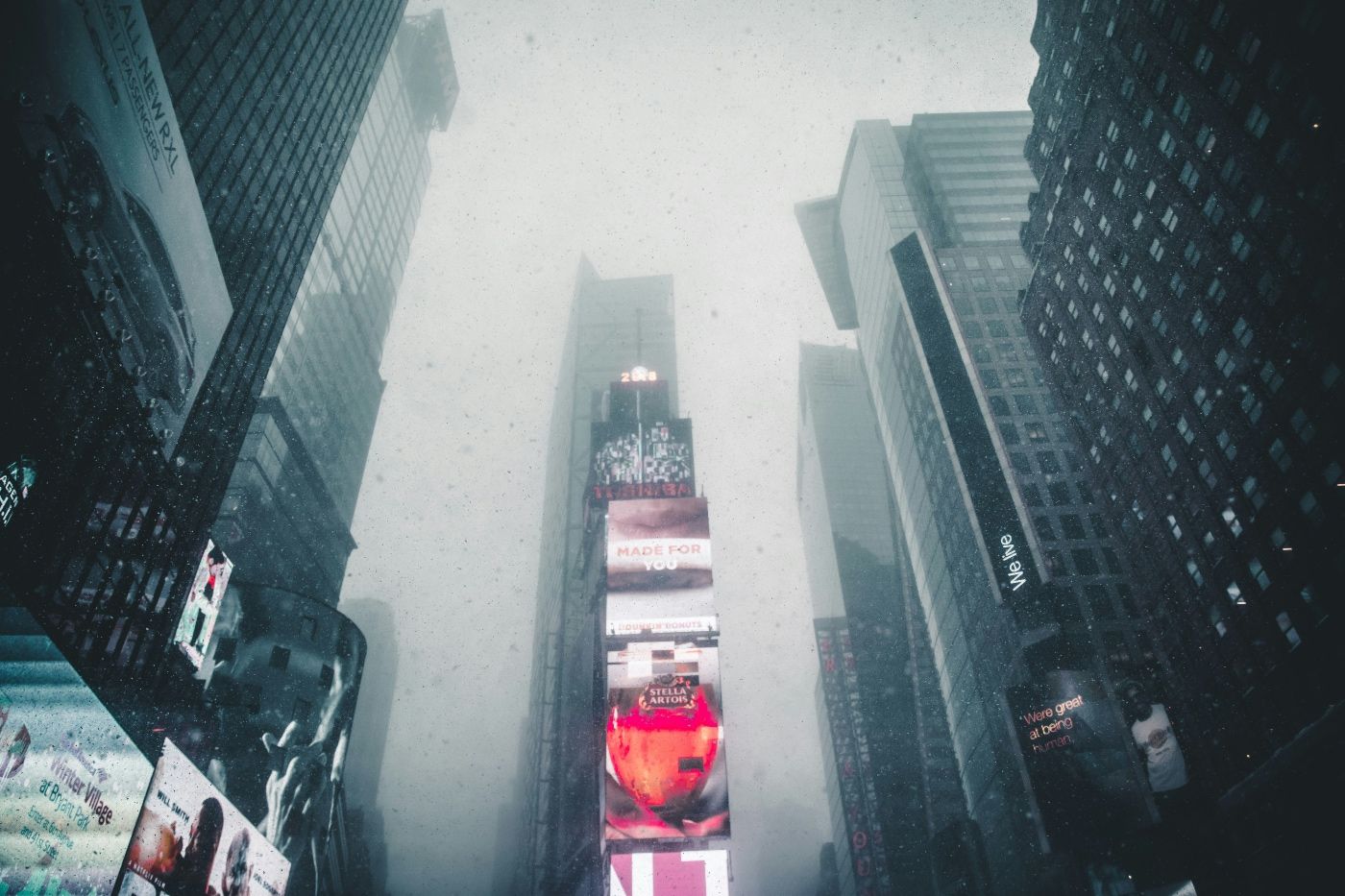 Nueva York demanda empresa vapes promover productos atractivos para menores