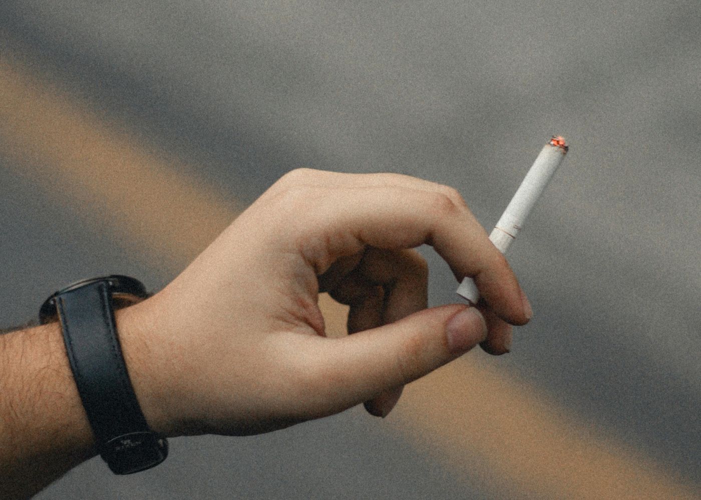 Reino Unido reduce tabaquismo cigarrillos electrónicos
