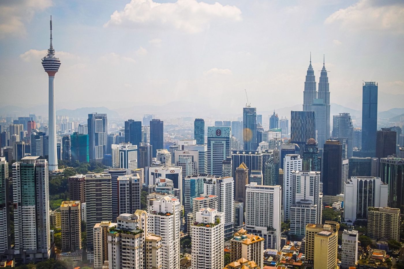 Malasia refuerza llamado regular vapeo frenar uso entre menores
