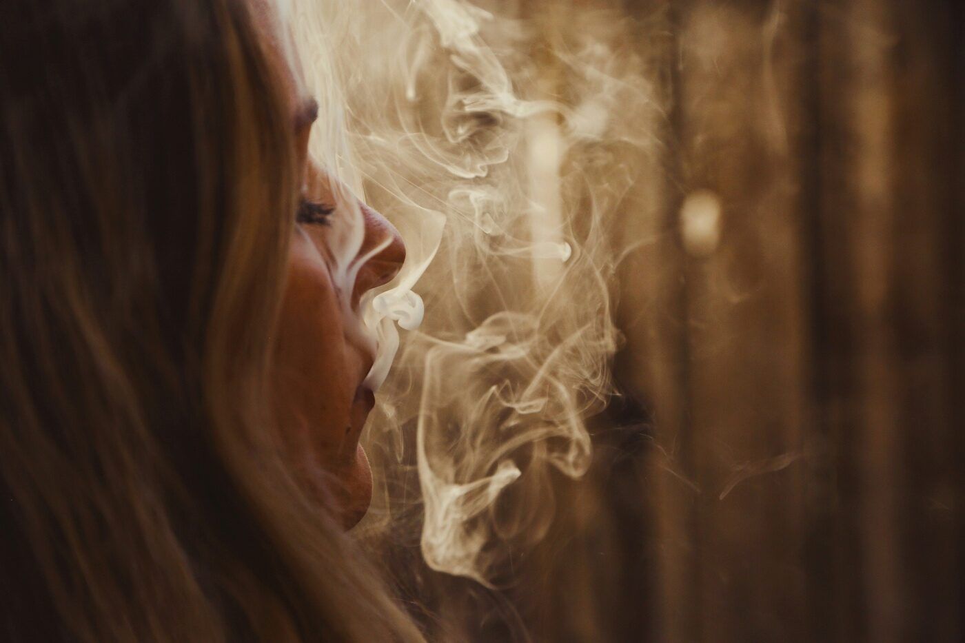 El vapeo es menos dañino que fumar
