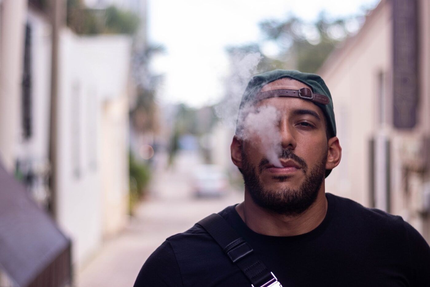 David Khayat, oncólogo líder Francia defiende uso vapes reducir daños tabaco