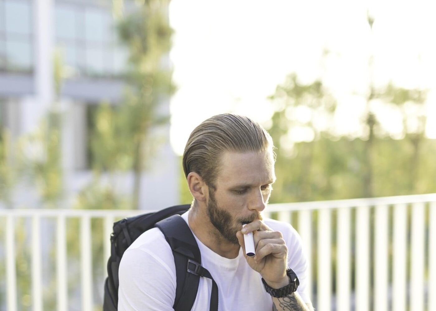 Gobierno británico impulsa nuevas regulaciones cigarrillos electrónicos