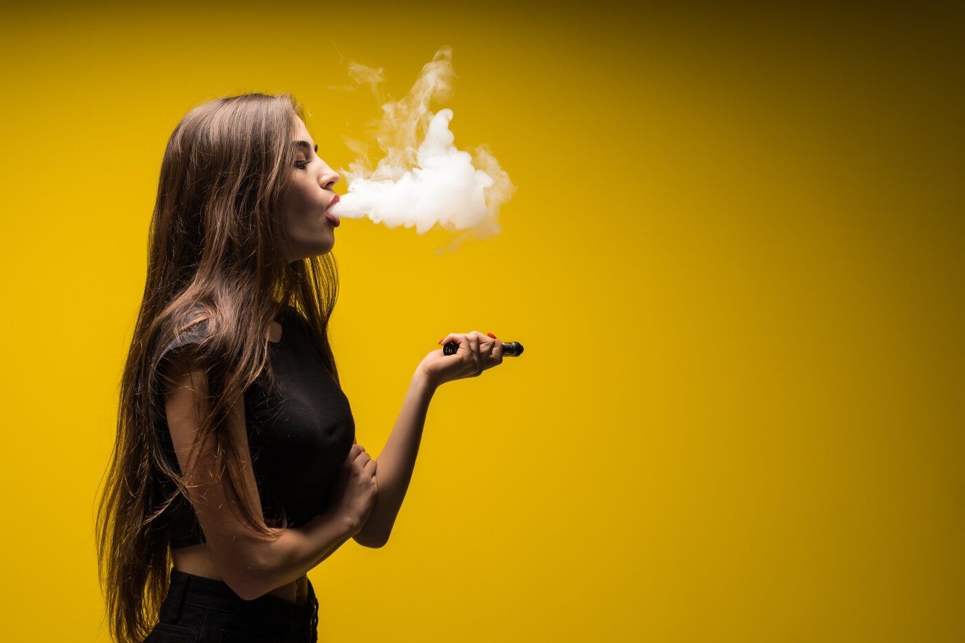 Gobierno EE.UU. lanza guía frenar vapeo juvenil
