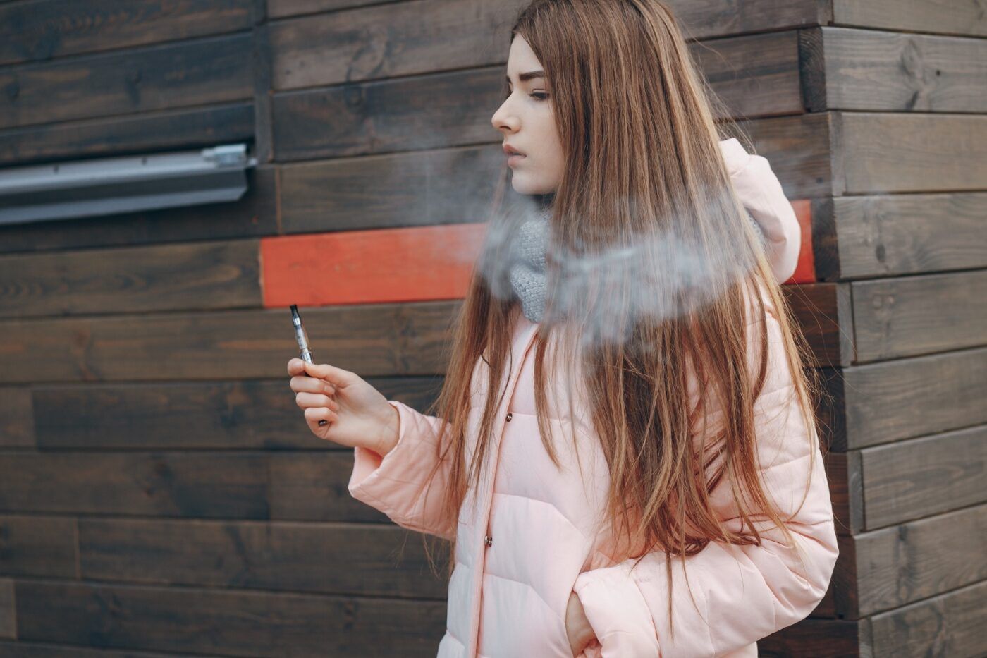 Adolescentes recurren mercado negro comprar cigarrillos electrónicos
