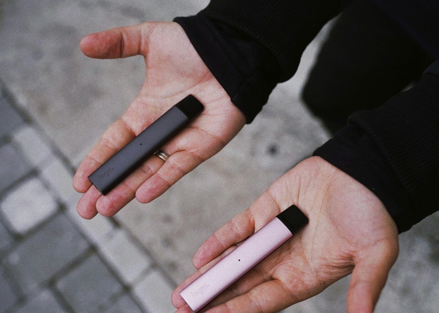 Várhelyi impulsa impuestos equiparados al tabaco