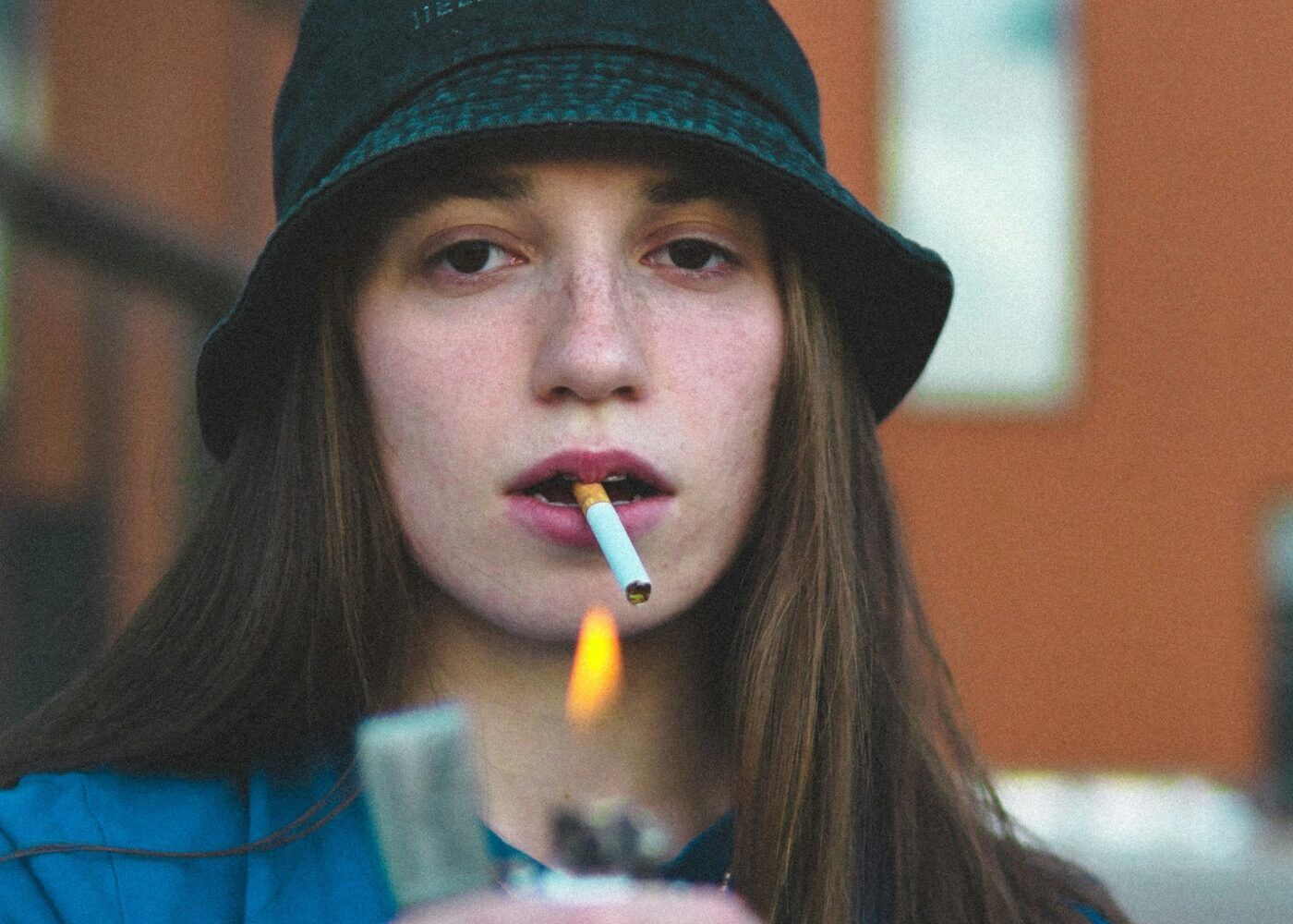 Consumo alcohol, tabaco vapeadores adolescentes mantiene niveles históricamente bajos