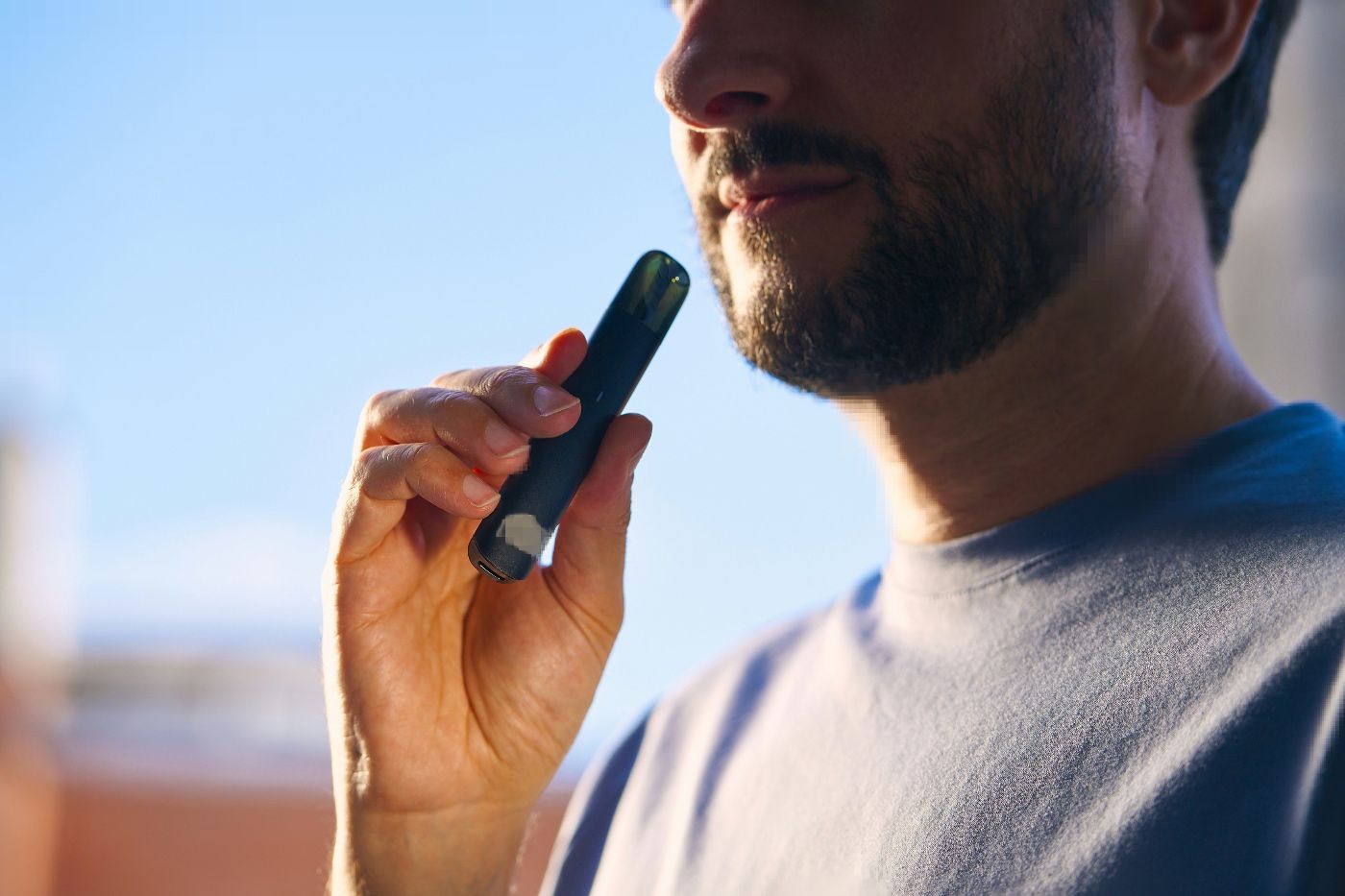 InformeANSES analiza riesgos incertidumbres cigarrillos electrónicos